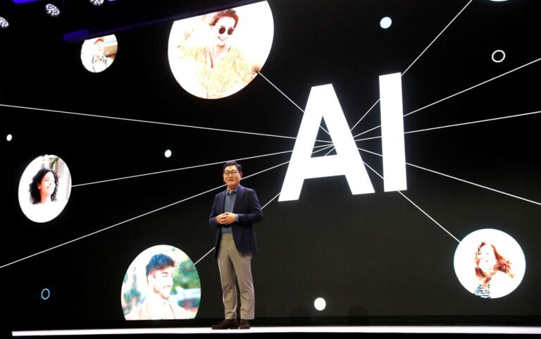 20240524T1405-WHITE-COLLAR-LAYOFFS-1777204-scaled